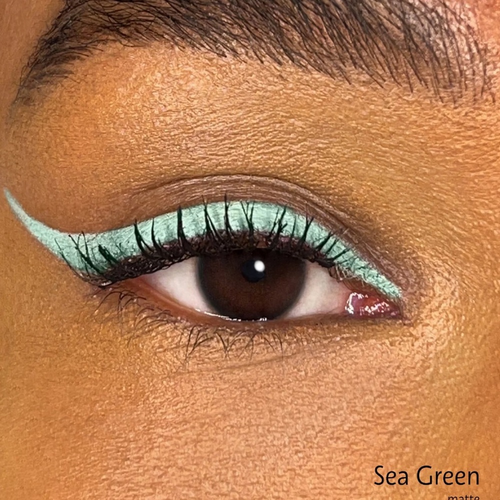 Sephora Ultimate Gel Eyeliner Waterproof in no. 53 Sea Green matte - Picture 5 of 10